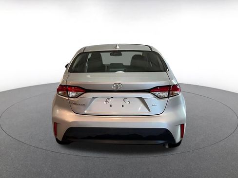 Used 2025 Toyota Corolla LE image 12