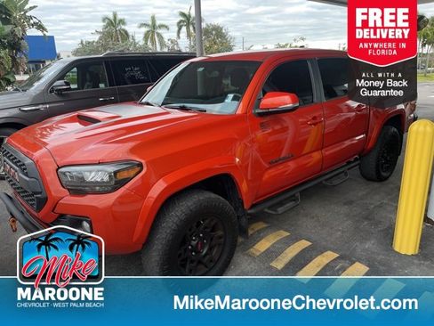 Used 2017 Toyota Tacoma TRD Sport image 1