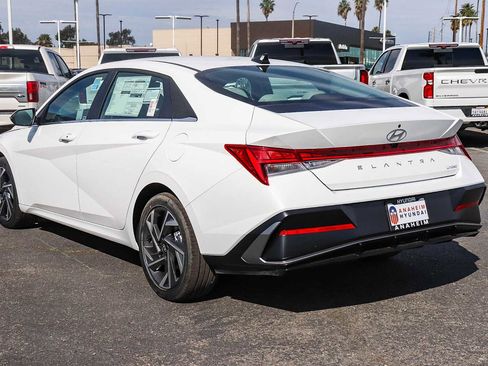 New 2026 Hyundai Elantra Limited image 8