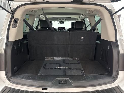 Used 2022 Nissan Armada SL w/ Captain's Chairs Package image 37