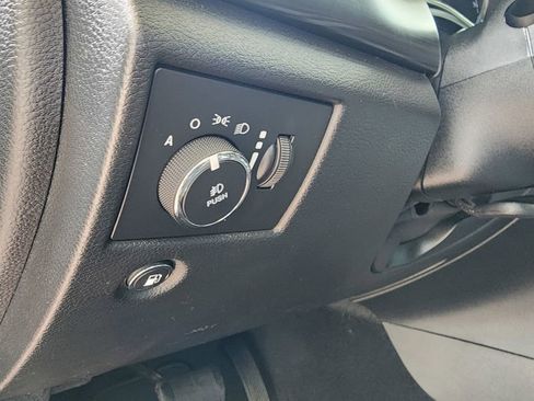 Used 2019 Jeep Grand Cherokee Altitude image 17