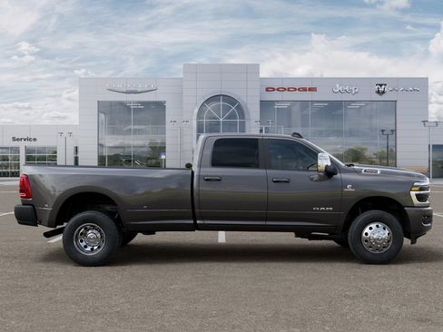 New 2026 RAM 3500 Laramie w/ Max Tow Package AWD/4WD image 22