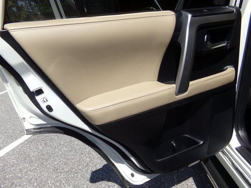 Used 2023 Toyota 4Runner Limited AWD/4WD image 45