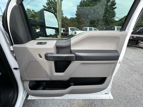 Used 2019 Ford F350 XL w/ Power Equipment Group AWD/4WD image 25