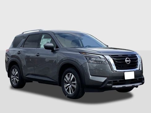 New 2025 Nissan Pathfinder SL image 5