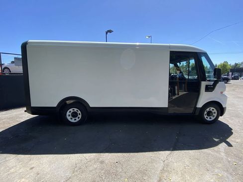Used 2024 Chevrolet Brightdrop 600 w/ Commercial Equipment Package AWD/4WD image 7
