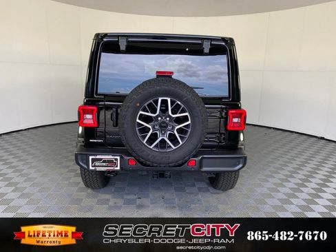 New 2026 Jeep Wrangler Unlimited Sahara AWD/4WD image 6