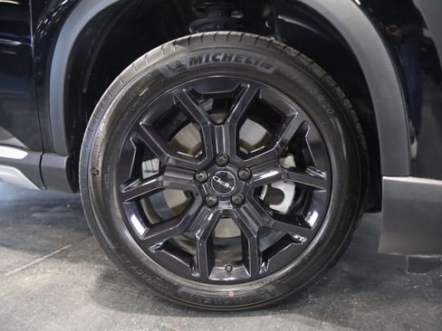 Used 2025 Honda Pilot Elite image 10