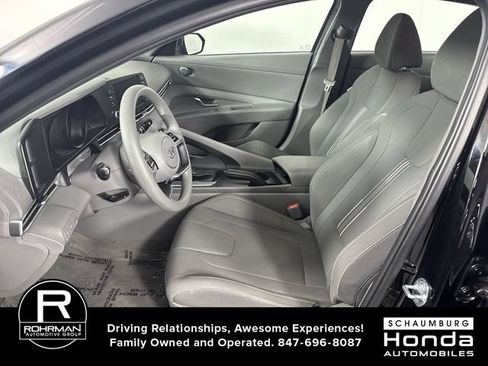 Used 2023 Hyundai Elantra SEL FWD image 4