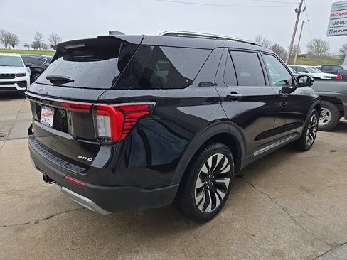 Used 2025 Ford Explorer Platinum w/ LUX Leather Package AWD/4WD image 11