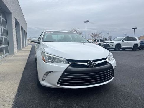 Certified 2017 Toyota Camry LE image 3