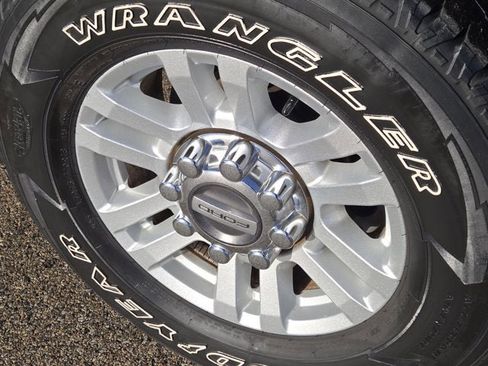 Used 2019 Ford F250 XL w/ STX Appearance Package image 16