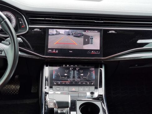 Used 2023 Audi Q8 Premium Plus AWD/4WD image 29