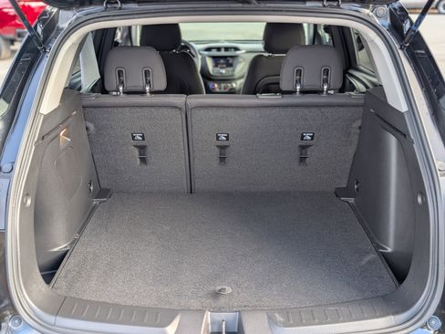 Used 2023 Chevrolet TrailBlazer LT image 34