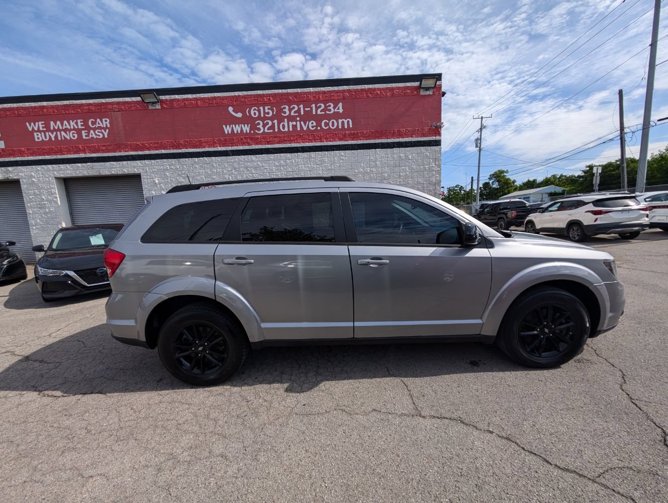 Used 2019 Dodge Journey SE w/ Connectivity Group FWD image 5