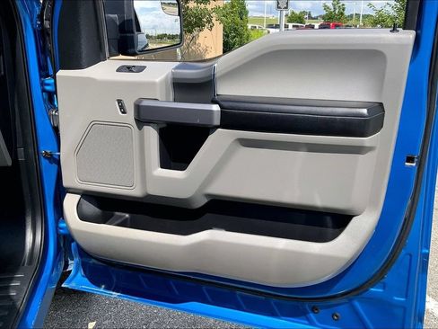 Used 2019 Ford F150 XLT w/ Equipment Group 302A Luxury AWD/4WD image 22