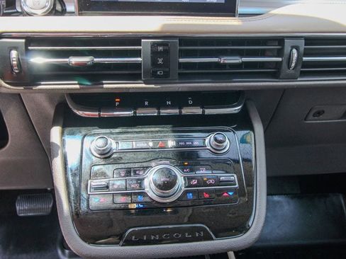 Used 2022 Lincoln Corsair AWD w/ Equipment Group 101A image 27