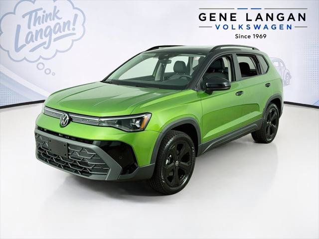 New 2027 Volkswagen Taos SE AWD/4WD image 1
