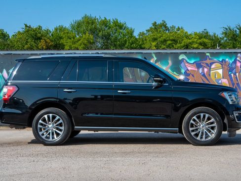 Used 2018 Ford Expedition Limited w/ Equipment Group 301A RWD image 7