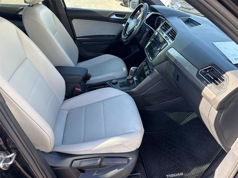 Used 2019 Volkswagen Tiguan SEL Premium R-Line AWD/4WD image 18