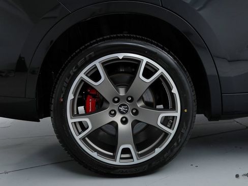 Certified 2023 Maserati Levante GT AWD/4WD image 24