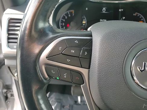 Used 2021 Jeep Grand Cherokee Laredo X image 17