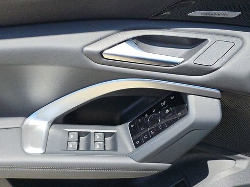 Certified 2025 Audi Q5 Premium Plus w/ Premium Plus AWD/4WD image 22