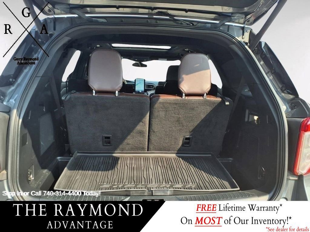 Used 2023 Ford Explorer Platinum w/ Technology Package AWD/4WD image 13