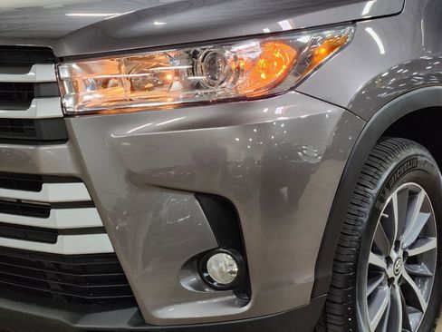 Used 2019 Toyota Highlander XLE image 15