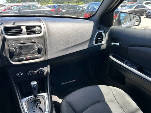 Used 2013 Dodge Avenger SE FWD image 6