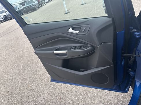 Used 2017 Ford Escape SE w/ Equipment Group 201A image 15