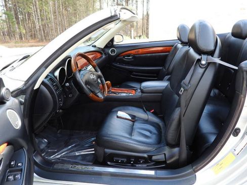 Used 2005 Lexus SC 430 Convertible image 43