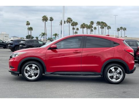 Certified 2017 Honda HR-V LX image 2