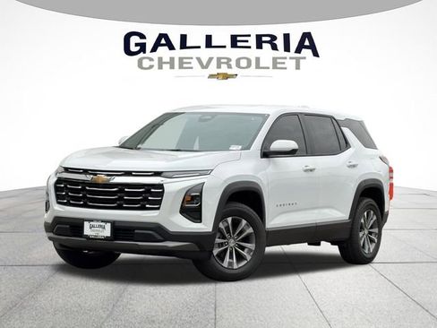 New 2026 Chevrolet Equinox LT w/ Convenience Package II FWD image 2