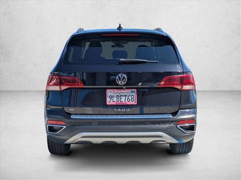 Certified 2024 Volkswagen Taos SE FWD image 7
