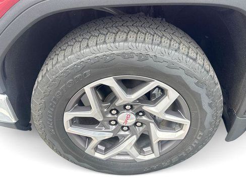 Used 2023 GMC Sierra 1500 SLT w/ SLT Premium Package AWD/4WD image 18