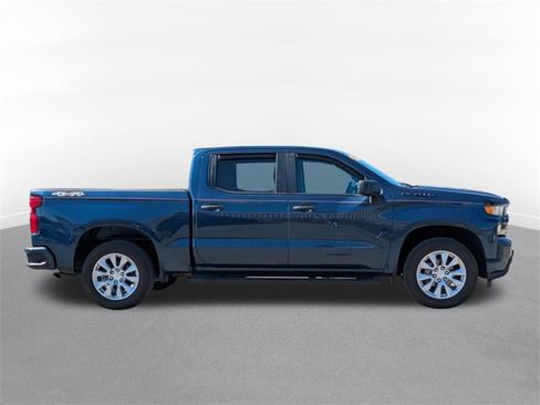 Used 2022 Chevrolet Silverado 1500 Custom w/ LPO, Dark Essentials Package image 2