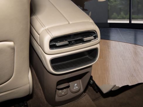 Used 2023 Genesis GV80 2.5T w/ Advanced Package image 19