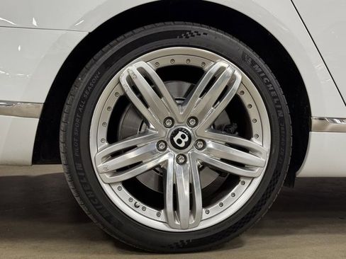 Used 2012 Bentley Mulsanne image 38