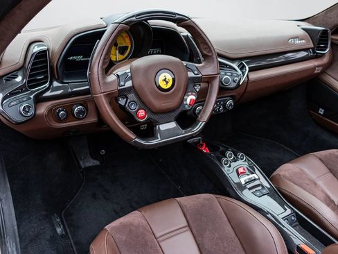 Used 2013 Ferrari 458 Spider RWD image 37