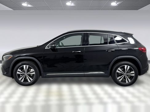 Used 2025 Mercedes-Benz GLA 250 4MATIC image 2