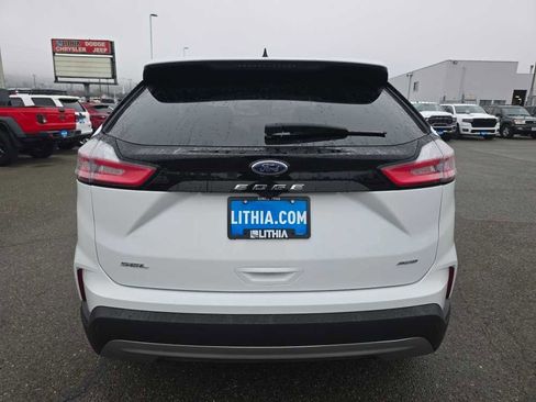 Used 2023 Ford Edge SEL w/ Convenience Package image 4