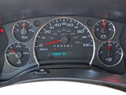 Used 2024 GMC Savana 2500 w/ Driver Convenience Package image 28