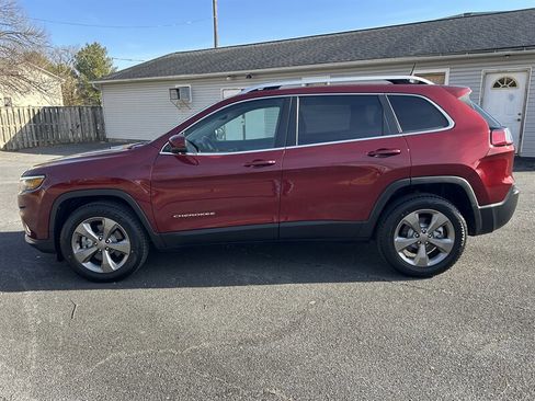 Used 2019 Jeep Cherokee Limited image 12