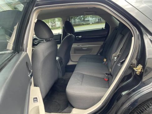 Used 2006 Dodge Magnum SE RWD image 26
