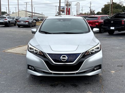 Used 2021 Nissan Leaf SV w/ SV Technology Package image 2