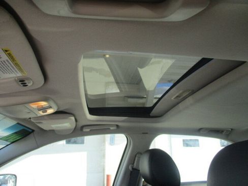 Used 2006 Lincoln Zephyr image 10