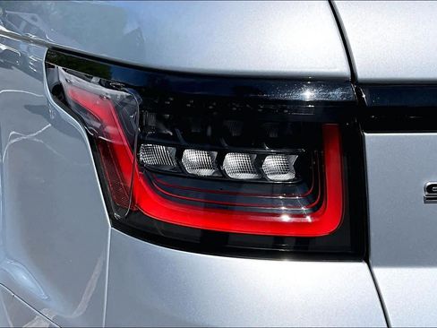 Used 2022 Land Rover Range Rover Sport HSE Dynamic image 29