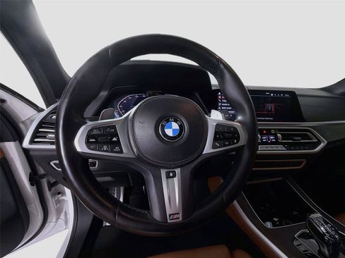 Used 2022 BMW X5 xDrive40i w/ M Sport Package AWD/4WD image 11