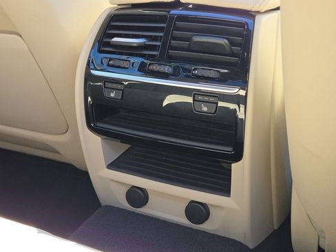 Used 2019 BMW 540i xDrive w/ Executive Package image 39